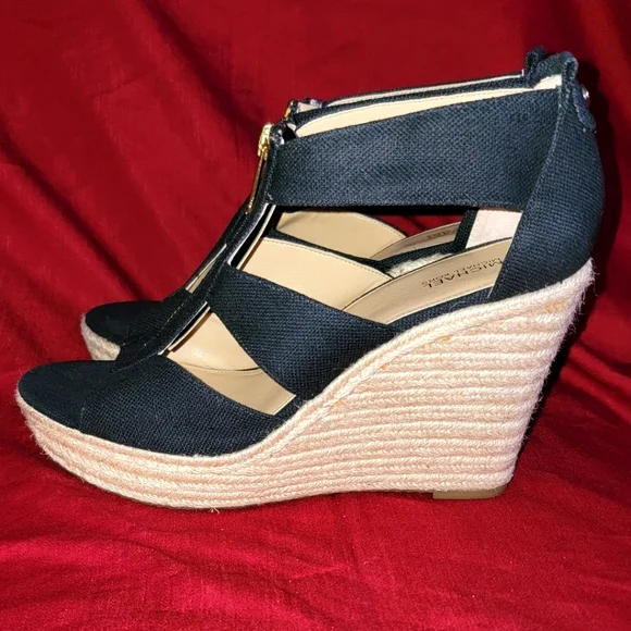 ‼️⁉️‼️Women's Michael Kors Damita Wedge Sandals⁉️‼️⁉️ Size: 9.5 - Picture 3 of 8
